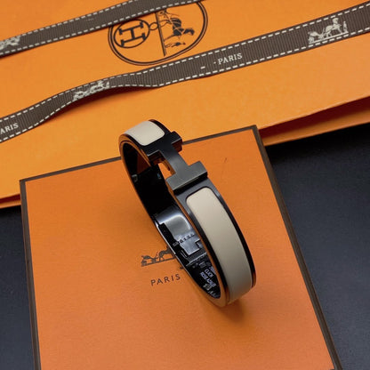 [LuckyStar]H-ARMBAND 12MM SCHWARZ BEIGE KERAMIK
