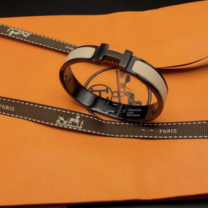 [LuckyStar]H-ARMBAND 12MM SCHWARZ BEIGE KERAMIK