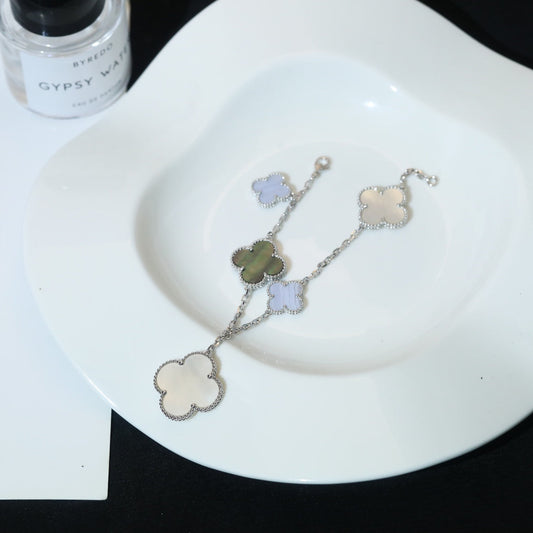 [LuckyStar]KLEE-ARMBAND 5 MOTIVE MOP CHALCEDON SILBER 