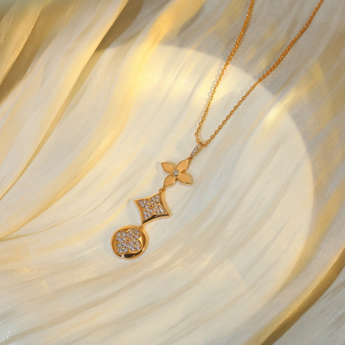 [LuckyStar]HALSKETTE AUS ROTGOLD MIT STERN UND SONNE