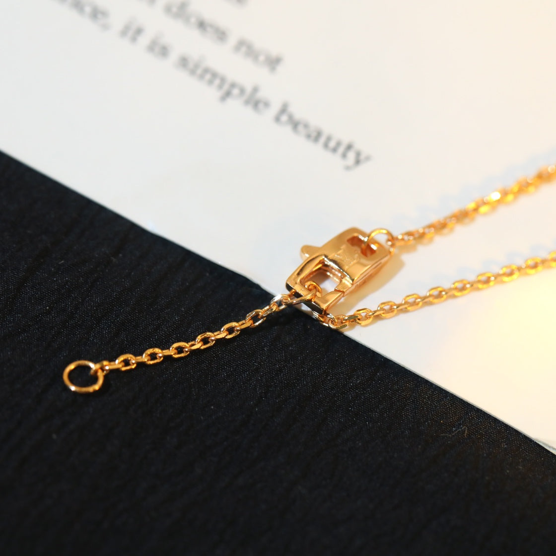 [LuckyStar]HALSKETTE AUS ROTGOLD MIT STERN UND SONNE