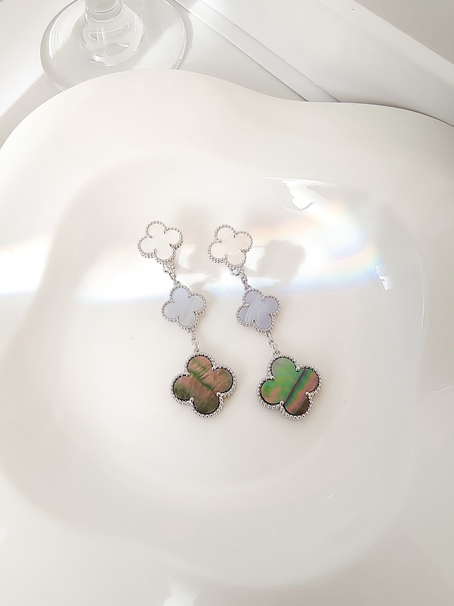 [LuckyStar]CLOVER 3 MOTIVE CHALCEDON DUNKEL MOP SILBER OHRRINGE