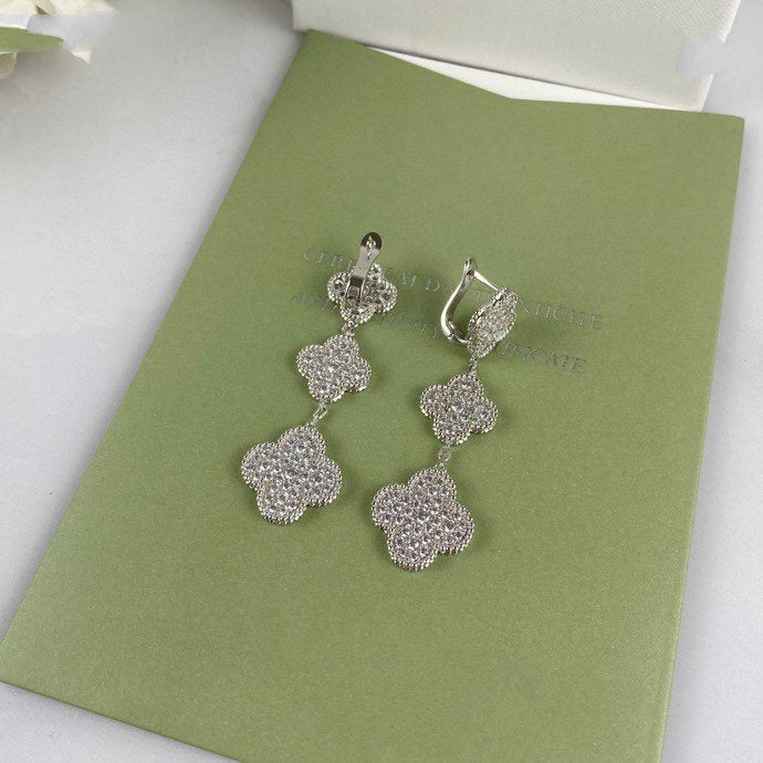 [LuckyStar]Ohrhänger aus Silber mit Kleeblatt-Motiv und Diamanten