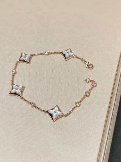 [LuckyStar]Armband aus Roségold mit Sternmotiv und 4 Perlmuttdiamanten