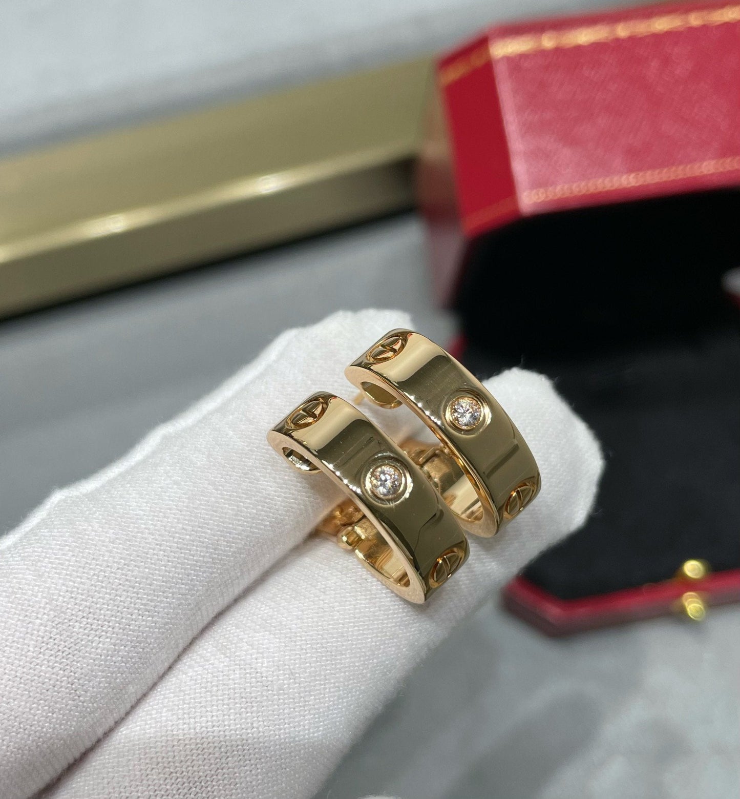 [LuckyStar] LOVE 5,5 MM 1 DIAMANT OHRRINGE