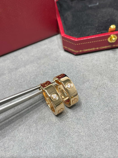 [LuckyStar] LOVE 5,5 MM 1 DIAMANT OHRRINGE