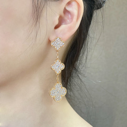[LuckyStar] KLEEBLATT 3 MOTIVE DIAMANT-BEFESTIGTE OHRRINGE AUS ROSÉGOLD
