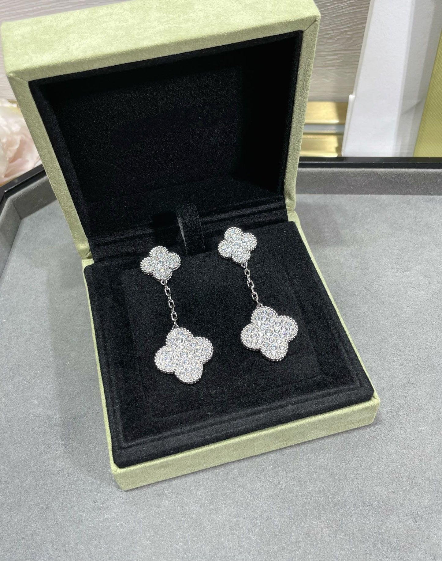 [LuckyStar]Silberohrringe mit Kleeblattmotiv und Diamanten