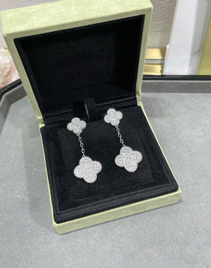 [LuckyStar]Silberohrringe mit Kleeblattmotiv und Diamanten