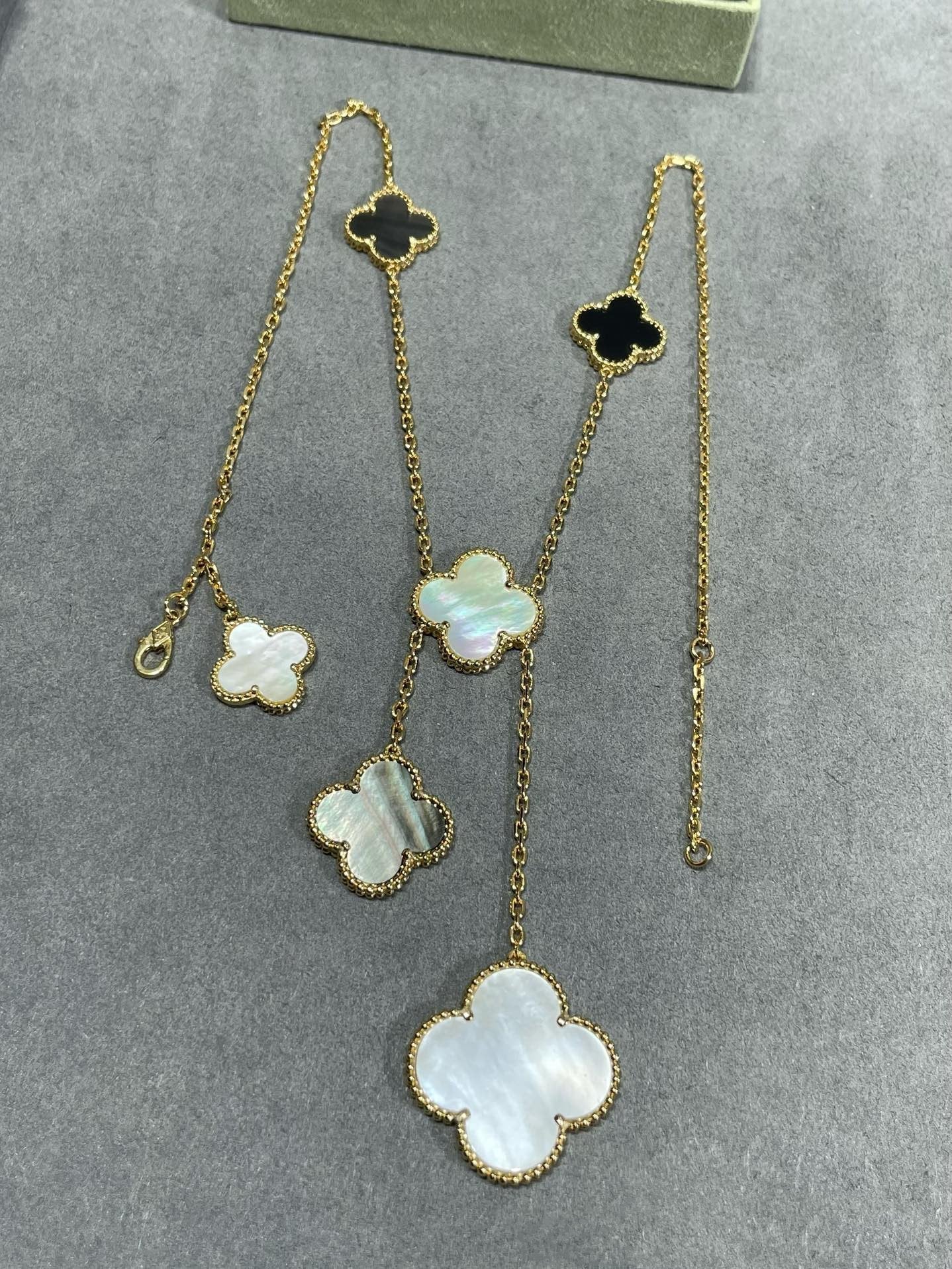 [LuckyStar]Klee 6 Motiv Mop Onyx Gold Halskette 