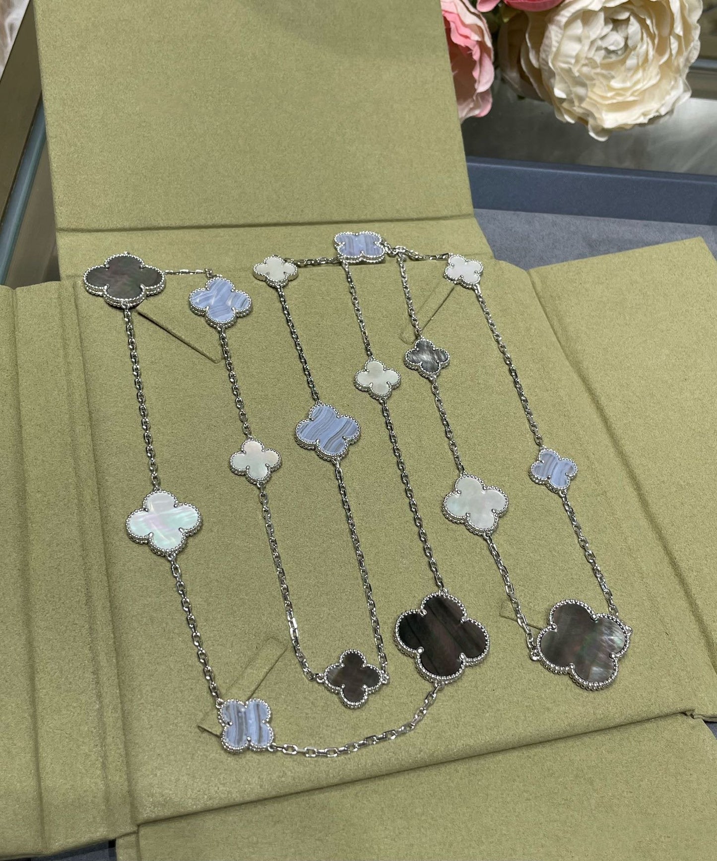 [LuckyStar]CLOVER 16 MOTIV CHALCEDON MOP SILBER HALSKETTE
