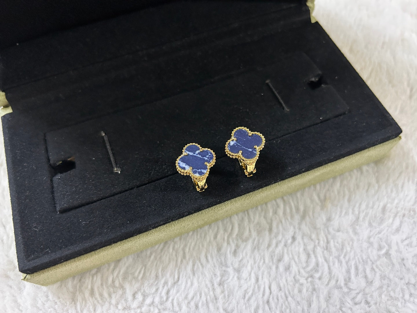 [LuckyStar]CLOVER PIETERSITE MITTLERE OHRSTECKER