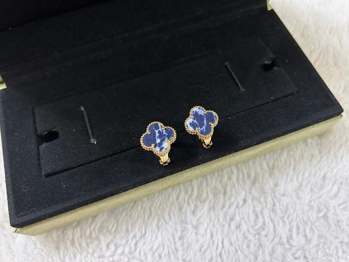 [LuckyStar]CLOVER PIETERSITE MITTLERE OHRSTECKER