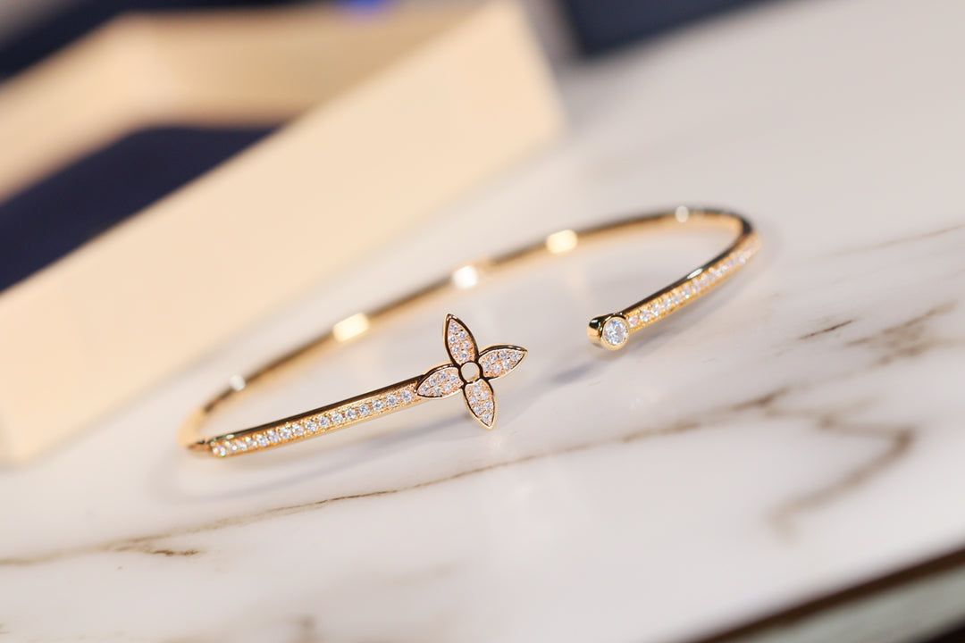 [LuckyStar]IDYLLE GOLD OFFENES ARMBAND MIT DIAMANTEN