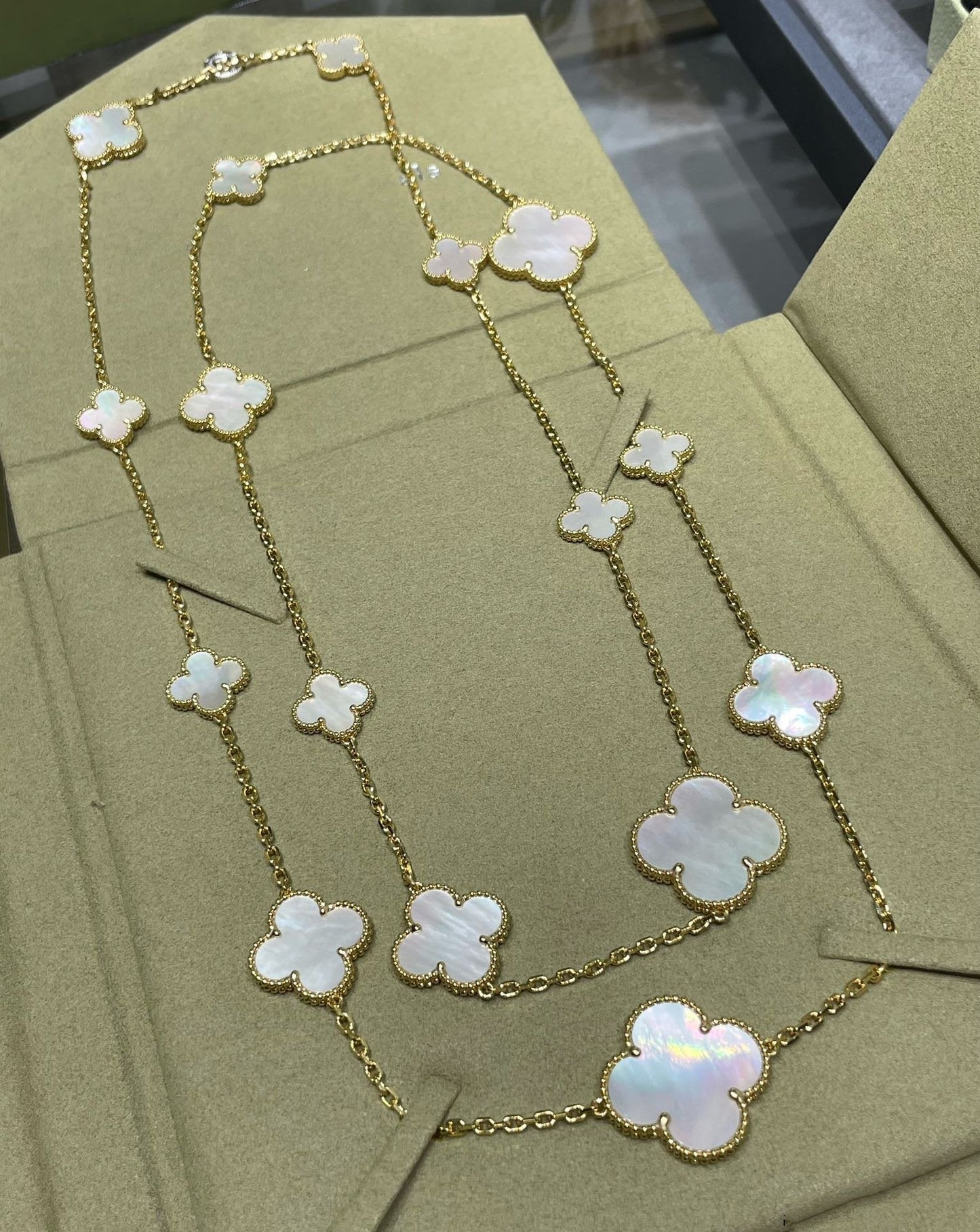 [LuckyStar]Klee 16 Motiv Weiß Mopp Gold Halskette