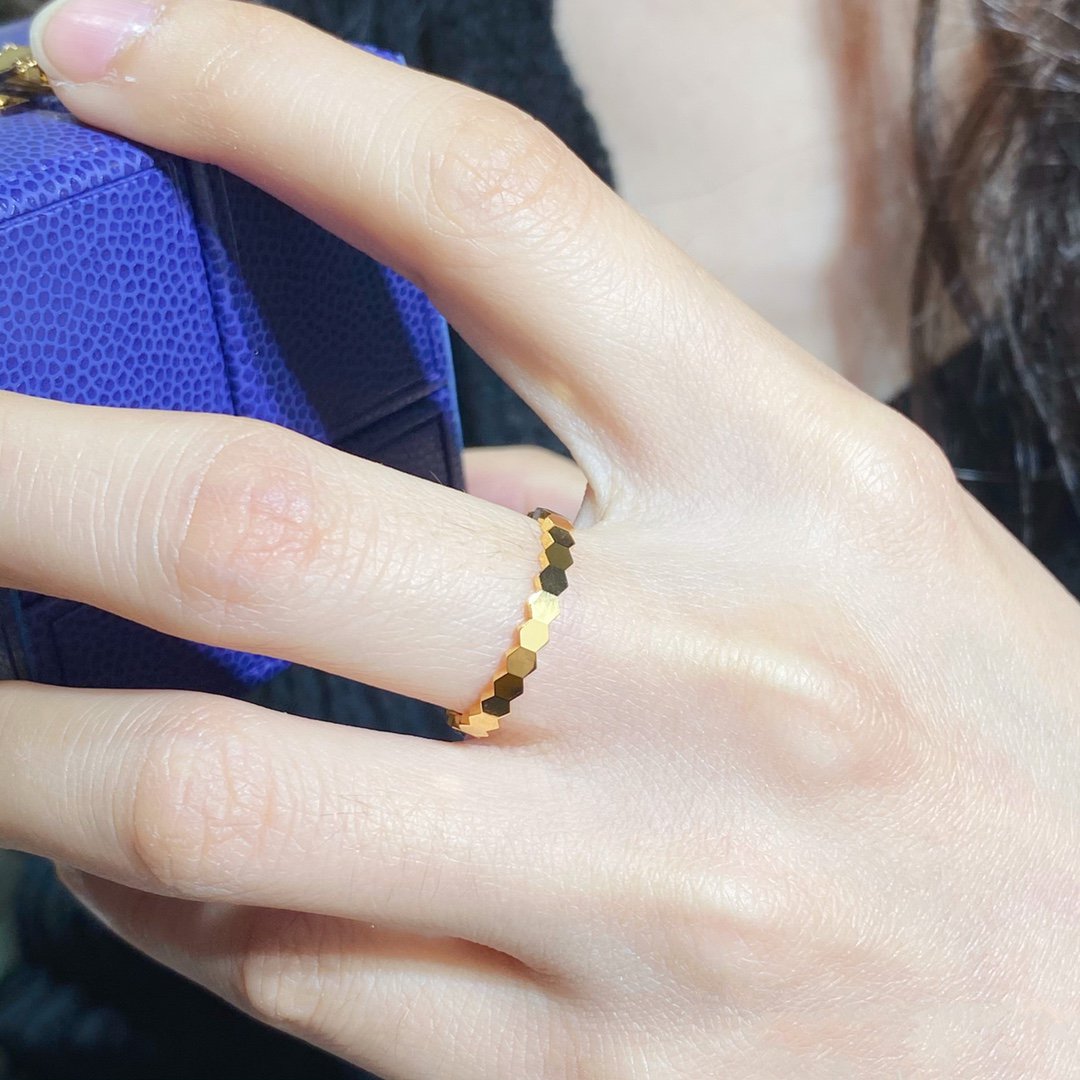 [LuckyStar] KLEINER RING MIT BIENENLIEBE
