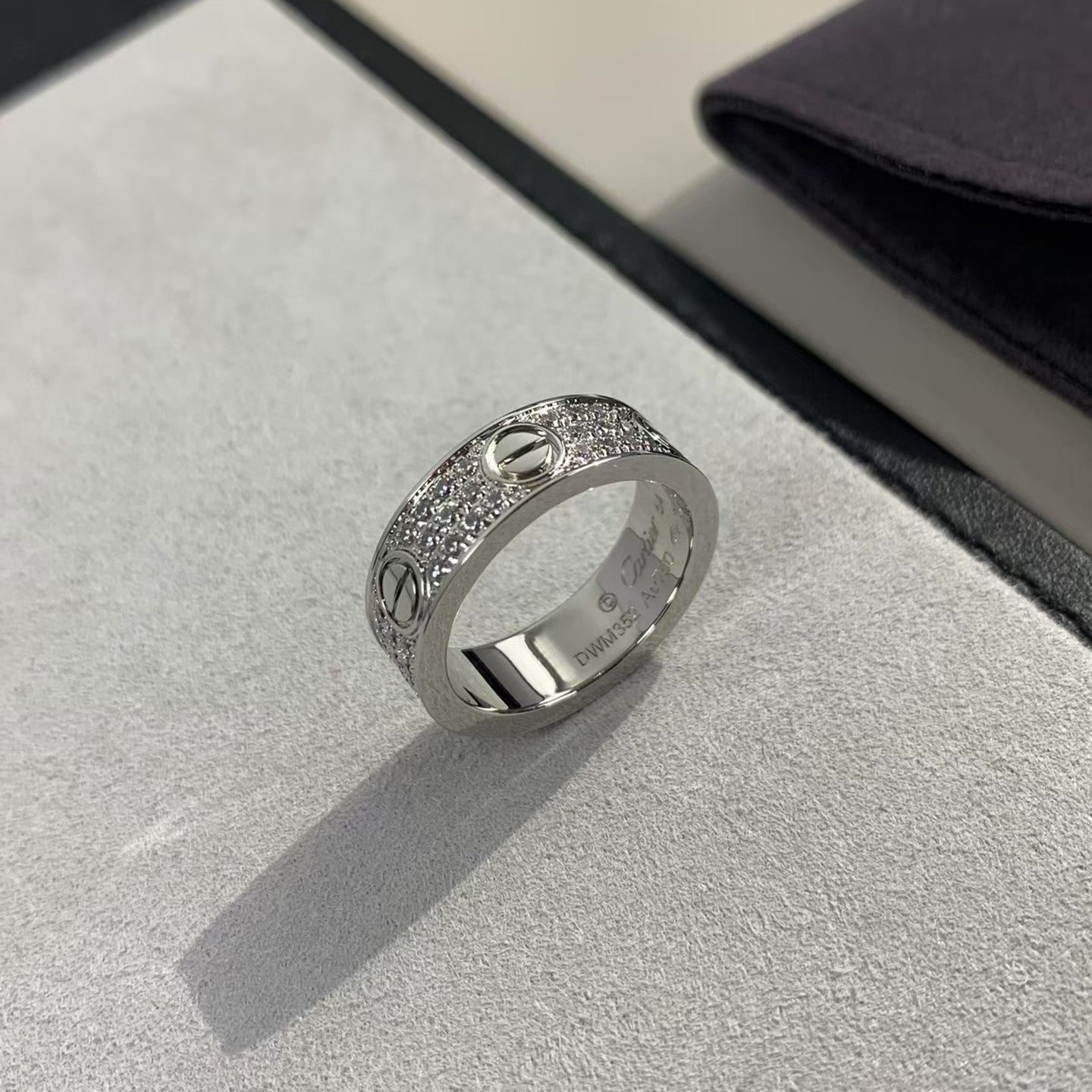 [LuckyStar]Liebesring 5,5 mm mit Diamanten besetzt