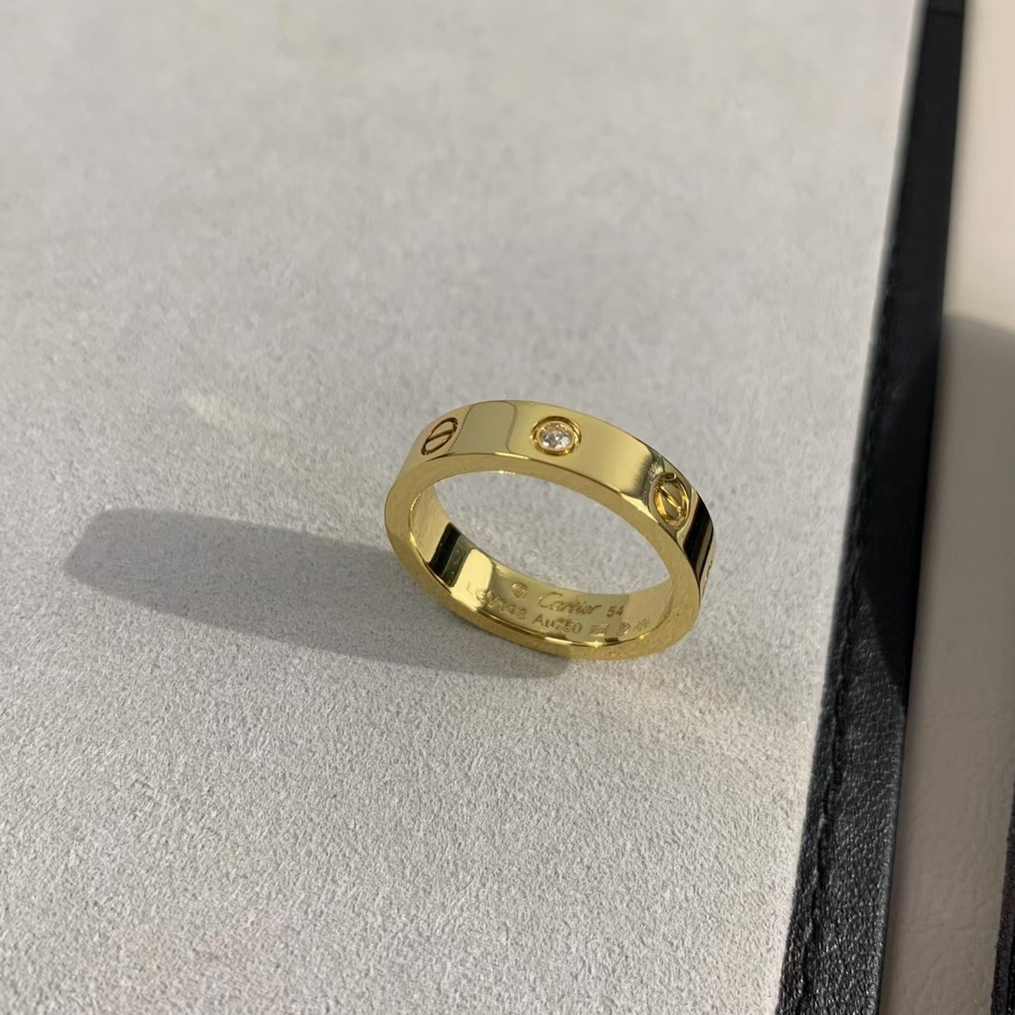 [LuckyStar]Liebesring 4mm 1 Diamant Gold