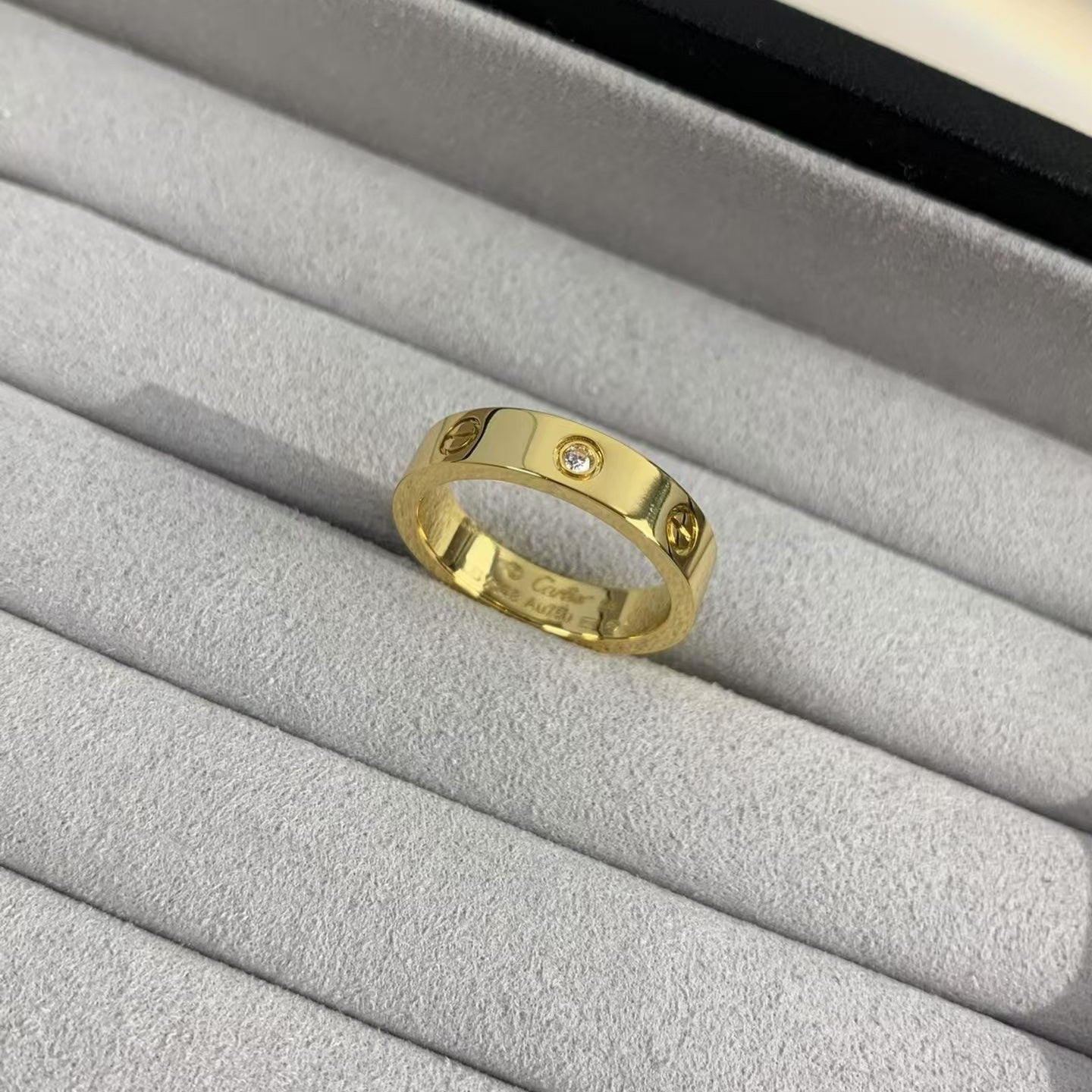 [LuckyStar]Liebesring 4mm 1 Diamant Gold