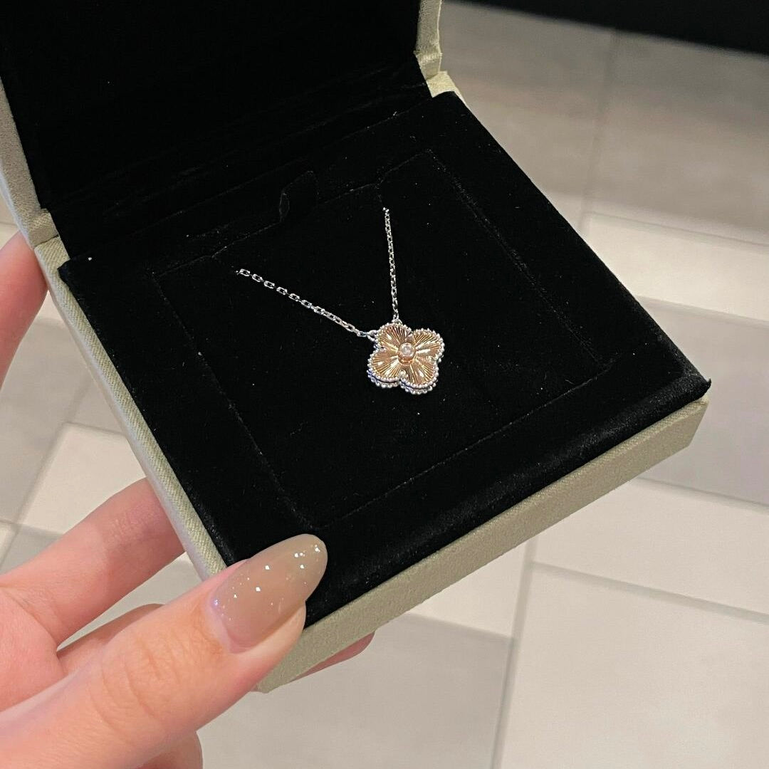 [Aurora]CLOVER 15MM DIAMANT-LASER-HALSKETTE - WEIHNACHTEN 2024 SONDEREDITION