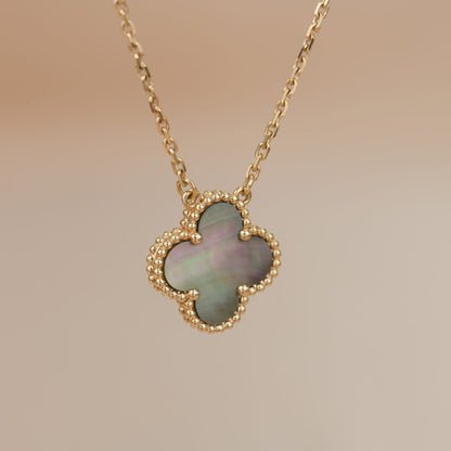 [LuckyStar]CLOVER 15MM GRAU PERLMUTT HALSKETTE
