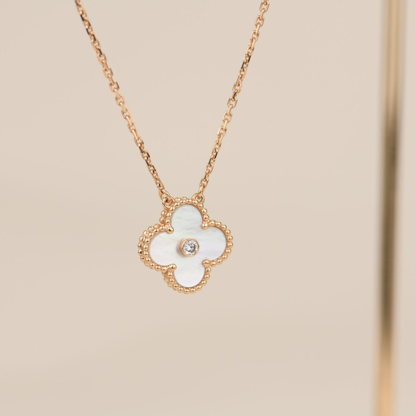 [LuckyStar]CLOVER 15MM DIAMANT WEISSE FRITILLARIA HALSKETTE