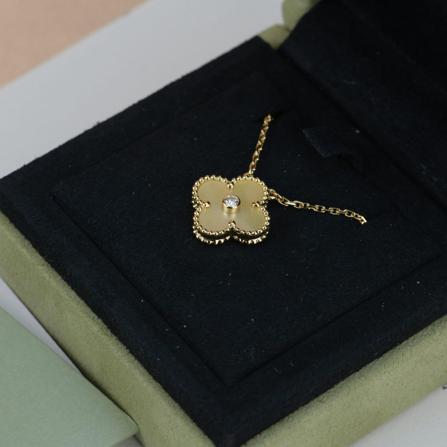 [LuckyStar]CLOVER 15MM DIAMANT GOLD PERLMUTT HALSKETTE