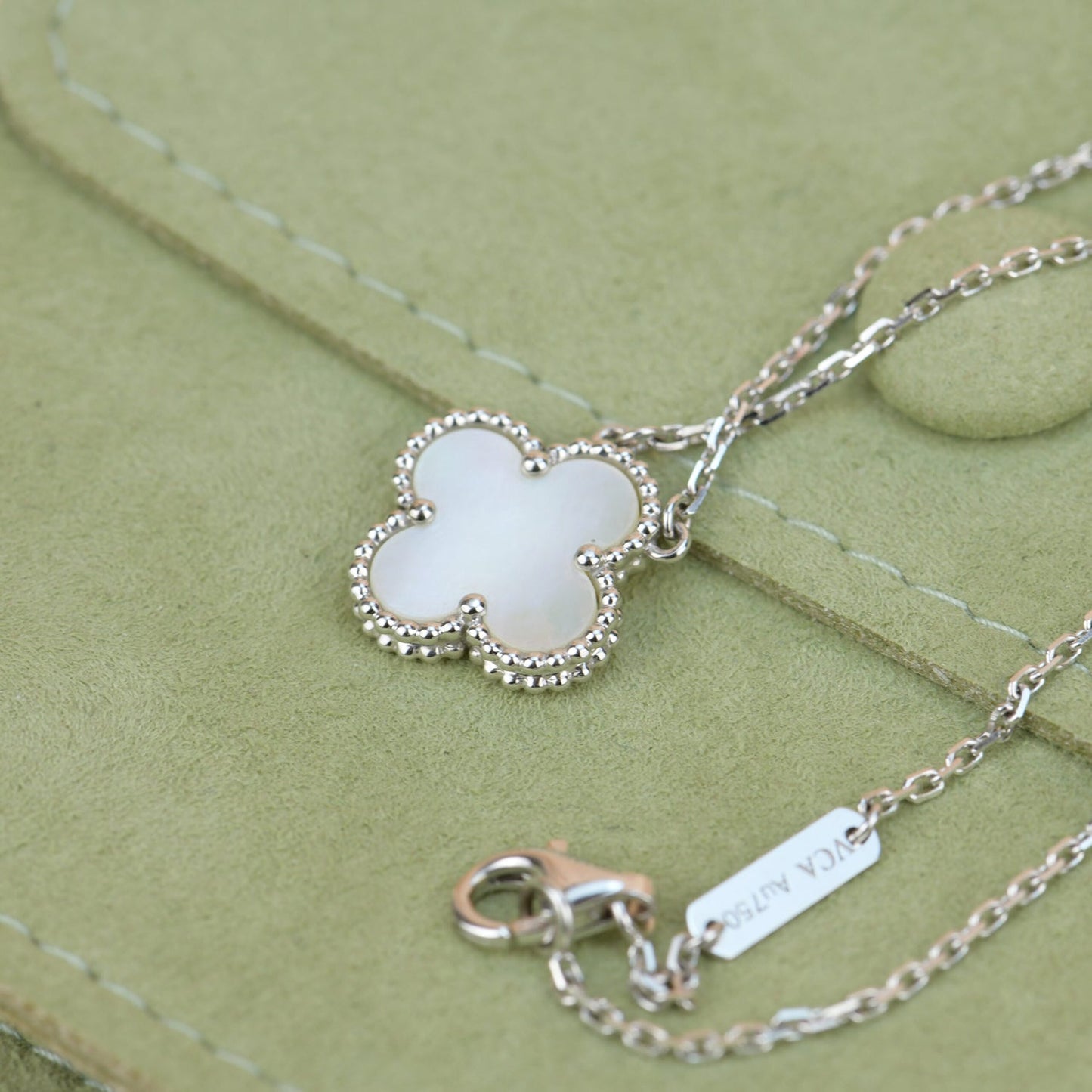 [LuckyStar]CLOVER 15MM WEISS PERLMUTT SILBER