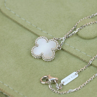 [LuckyStar]CLOVER 15MM WEISS PERLMUTT SILBER
