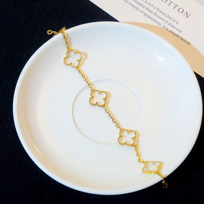 [LuckyStar] Armband mit Kleeblatt-Motiv und Bergkristall in Roségold