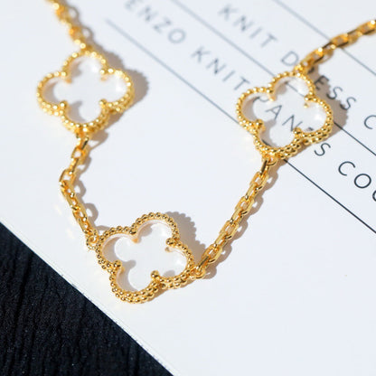 [LuckyStar] Armband mit Kleeblatt-Motiv und Bergkristall in Roségold