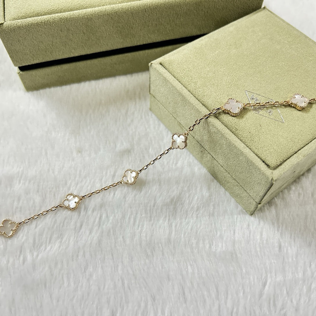 [LuckyStar]CLOVER 6 MOTIF WHITE MOP BRACELET