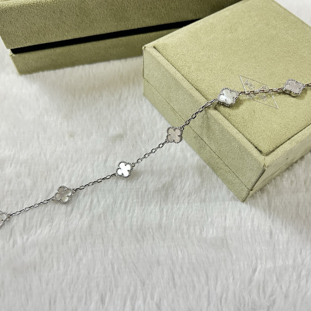 [LuckyStar]CLOVER 6 MOTIF WHITE MOP BRACELET