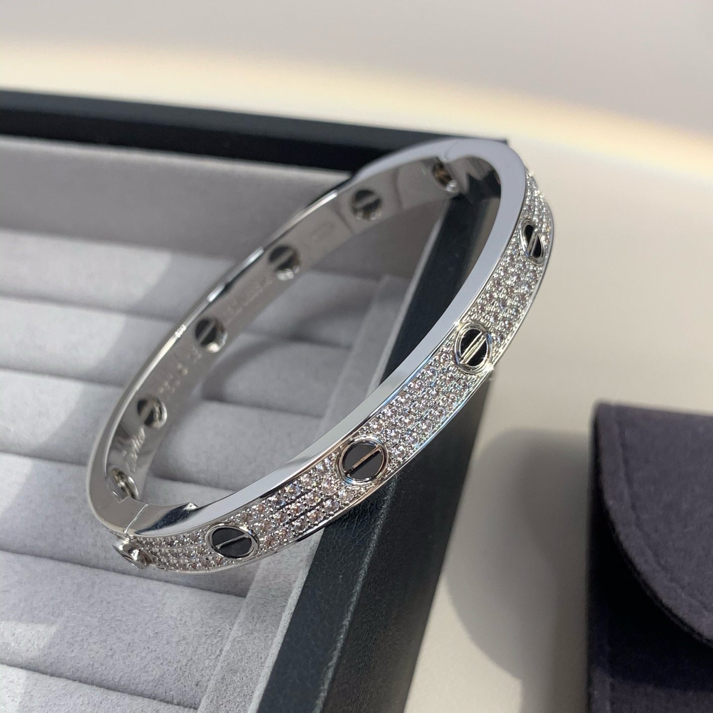 [LuckyStar] LIEBESARMBAND 6,1 MM DIAMANTBESAMT KERAMIK 