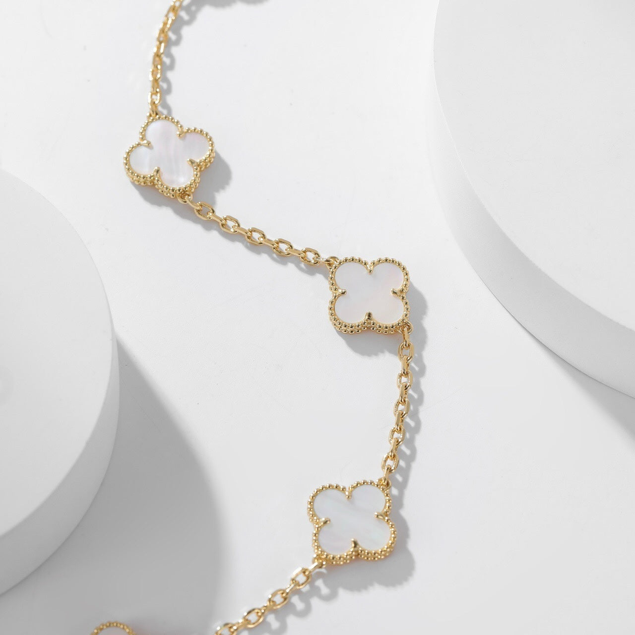 [LuckyStar]CLOVER 10 MOTIFS WHITE MOTHER OF PEARL NECKLACE