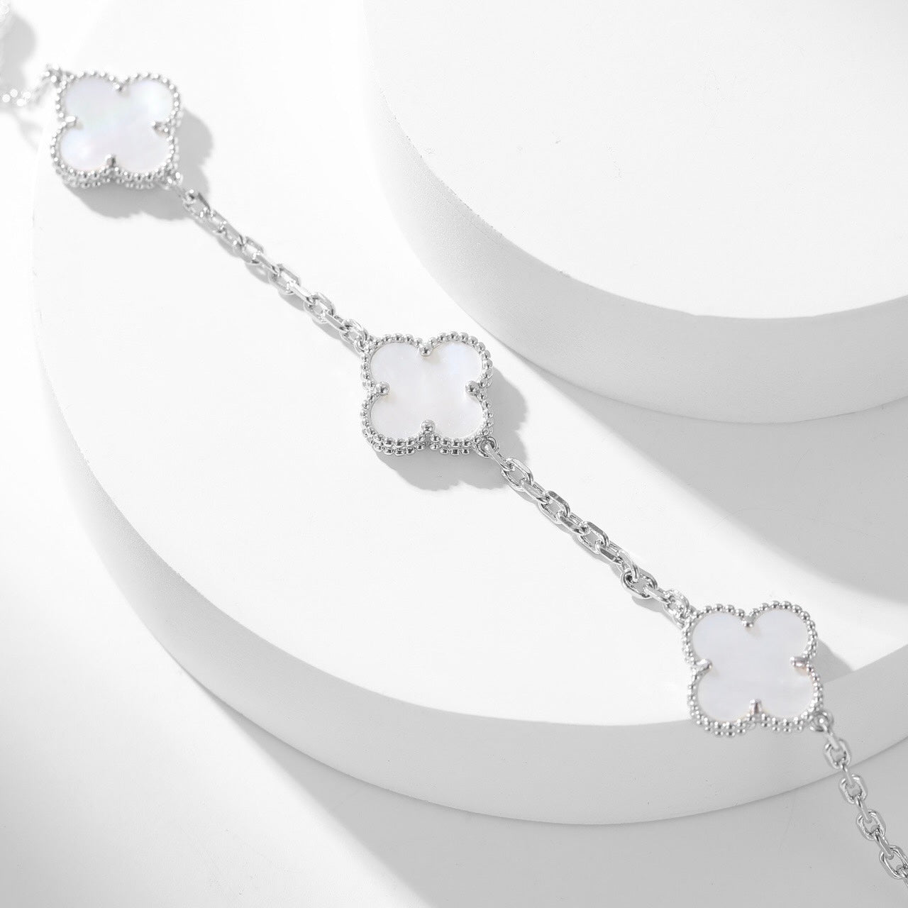 [LuckyStar]CLOVER 10 MOTIFS WHITE MOTHER OF PEARL NECKLACE