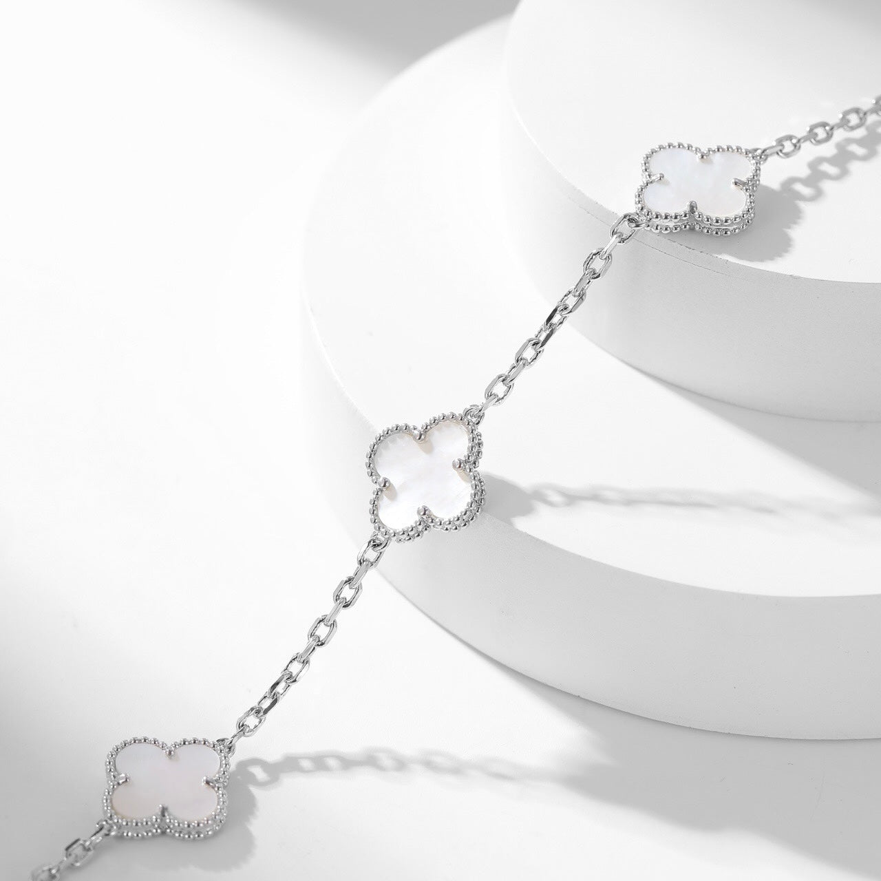 [LuckyStar]CLOVER 10 MOTIFS WHITE MOTHER OF PEARL NECKLACE