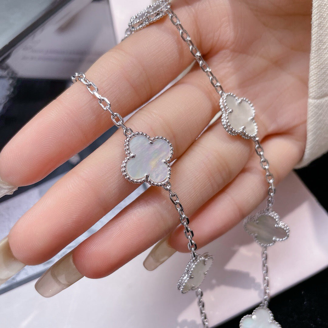 [LuckyStar]CLOVER 10 MOTIFS WHITE MOTHER OF PEARL NECKLACE