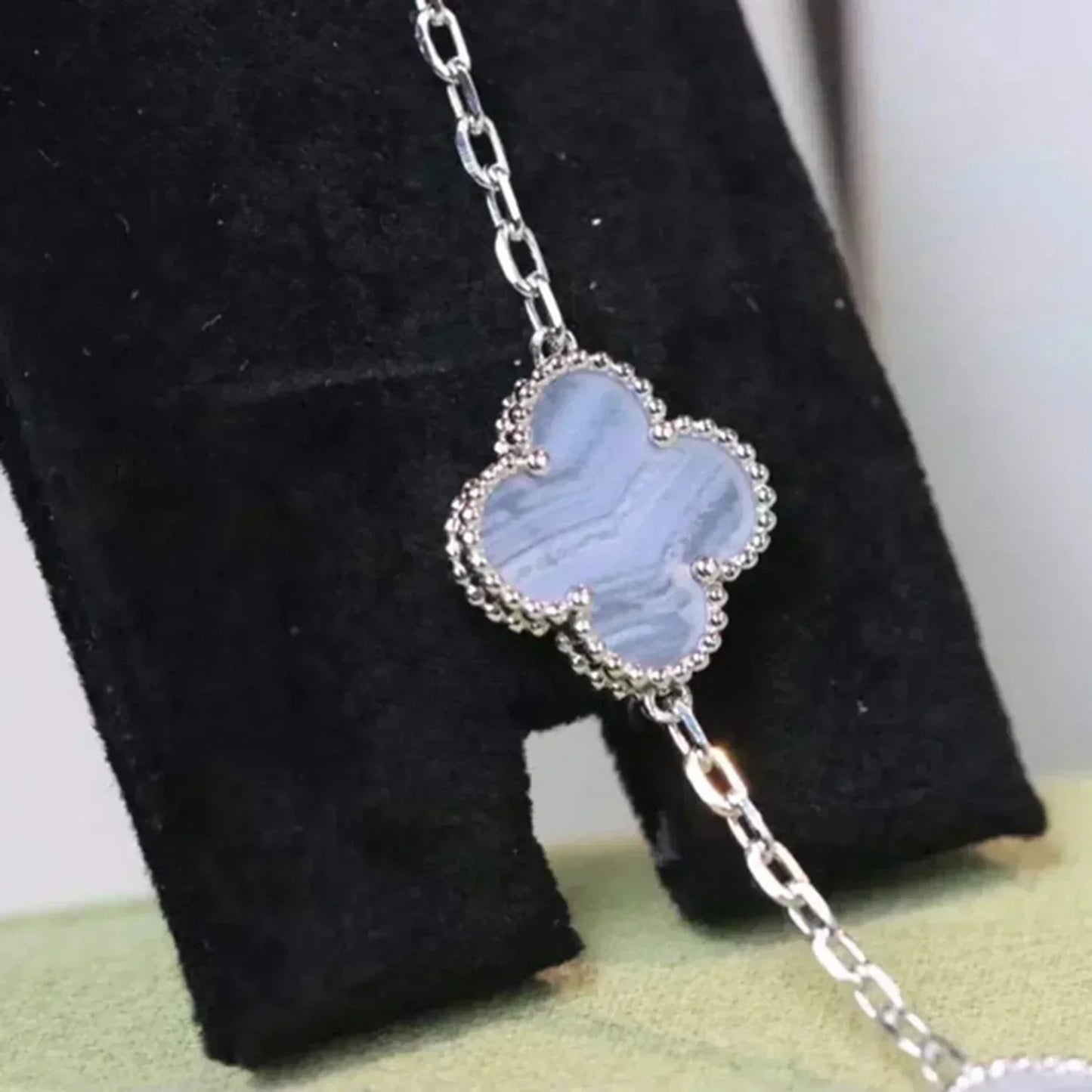 [LuckyStar]CLOVER 5 MOTIV LILA CHALCEDON ARMBAND SILBER 