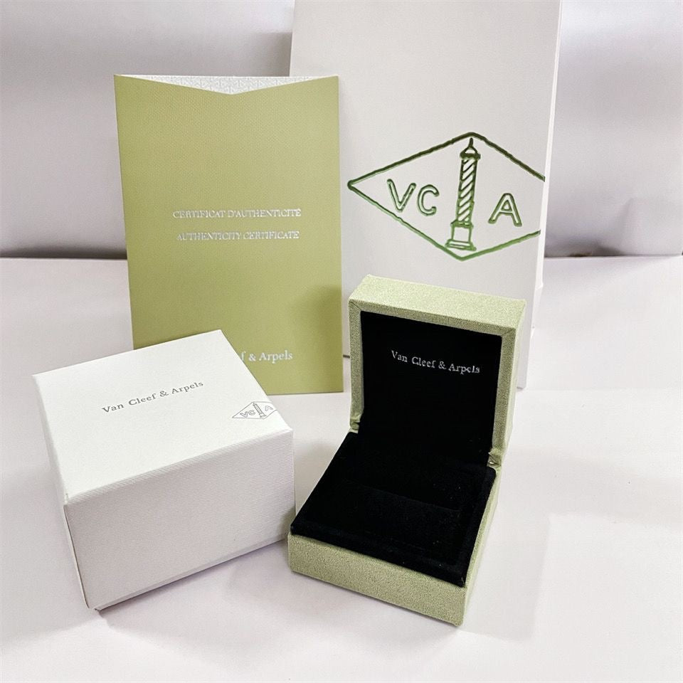 [LuckyStar]VA Kleeblatt Armband Halskette Ring Box Geschenktüte
