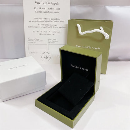 [LuckyStar]VA Kleeblatt Armband Halskette Ring Box Geschenktüte