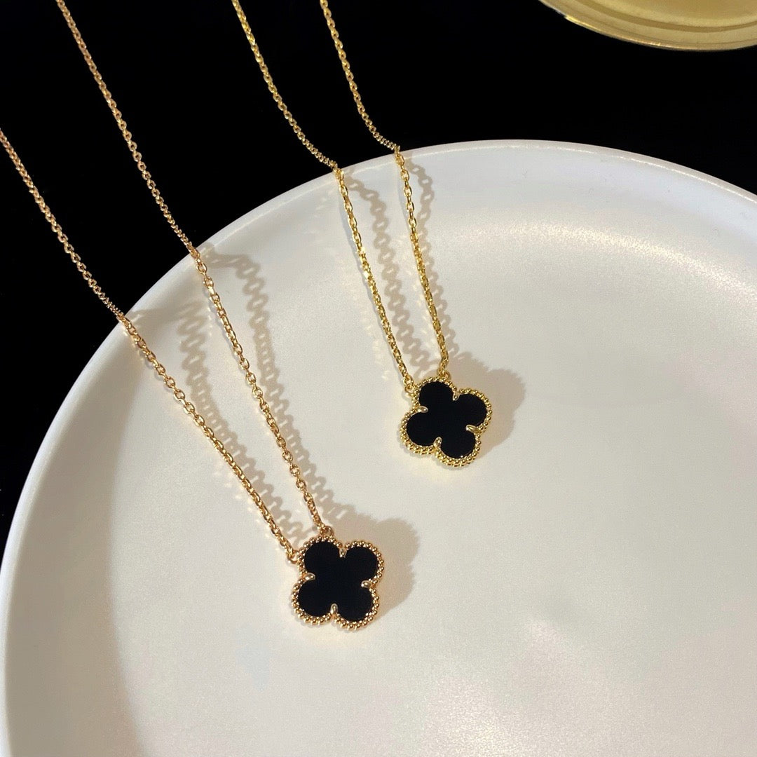 [LuckyStar]CLOVER 15MM SCHWARZER ONYX EINZELNE BLUMENHALSKETTE
