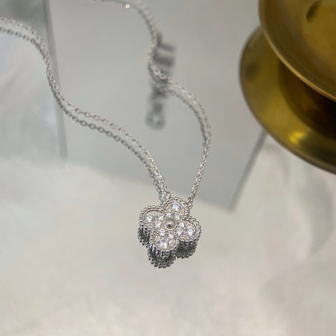[LuckyStar]CLOVER 15MM DIAMANT-EINZELBLUMEN-HALSKETTE