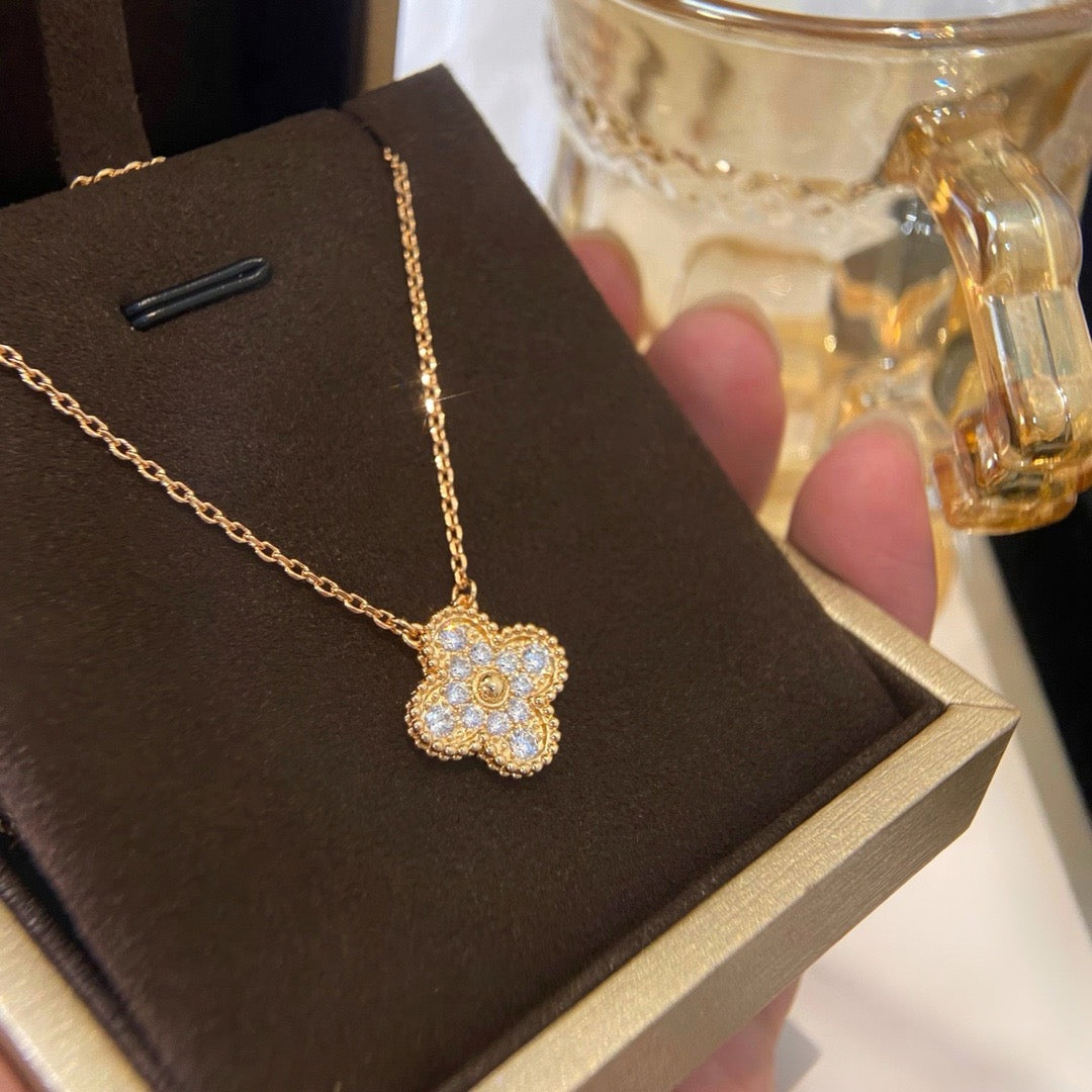 [LuckyStar]CLOVER 15MM DIAMANT-EINZELBLUMEN-HALSKETTE