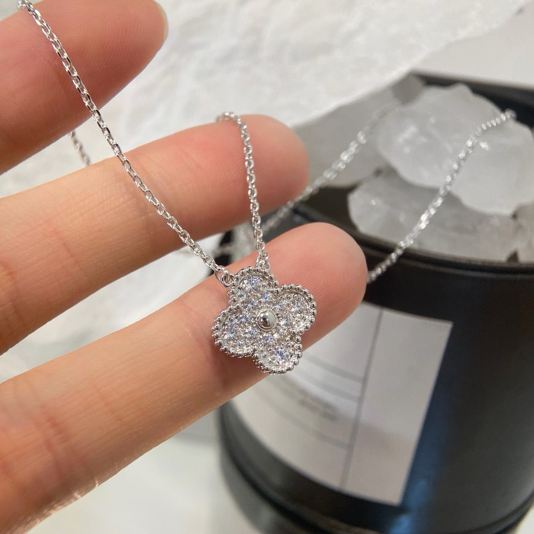 [LuckyStar]CLOVER 15MM DIAMANT-EINZELBLUMEN-HALSKETTE