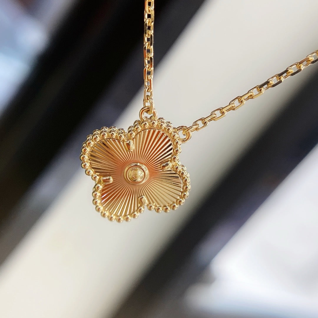 [LuckyStar]CLOVER 15MM LASER HALSKETTE