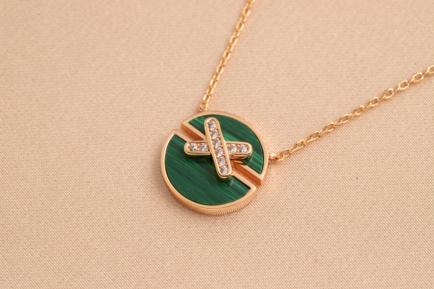 [LuckyStar]JEUX DE ROSA GOLD DIAMANT-HALSKETTE