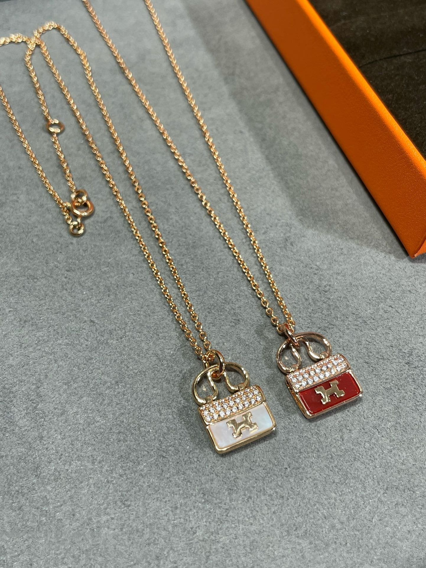 [LuckyStar]H CIRCE MOISSANITE ANHÄNGER HALSKETTE GOLD