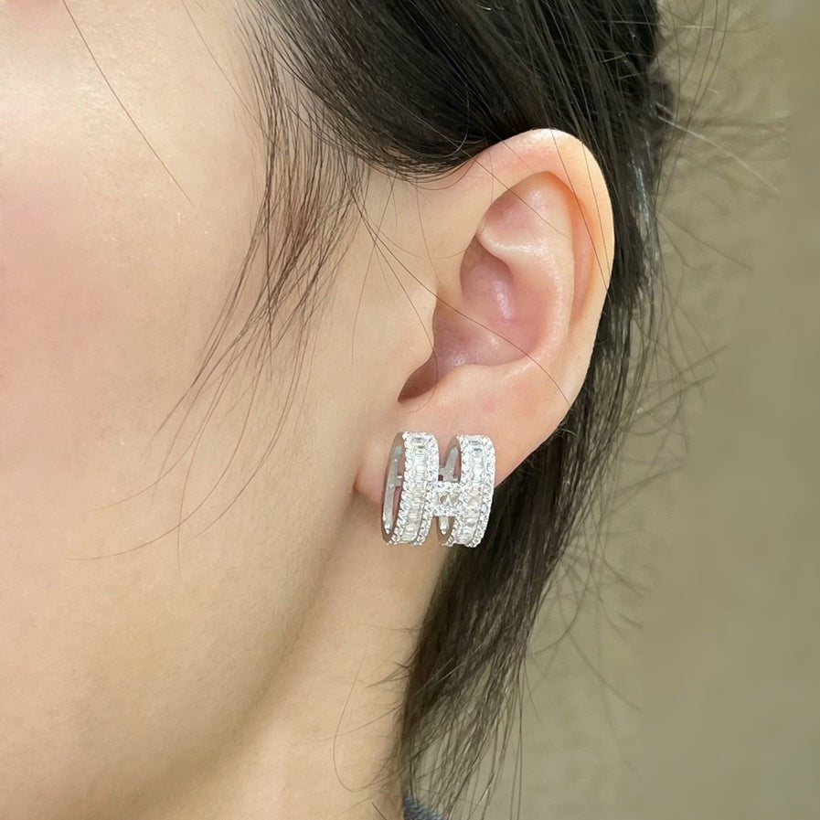 [LuckyStar]H Ohrstecker mit silbernen Diamanten
