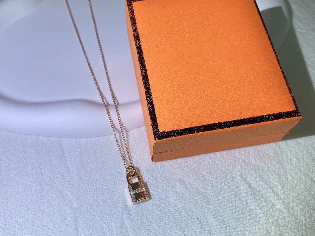[LuckyStar]HM ADVANCED NICHE LOCK HEAD HALSKETTE DIAMANTEN